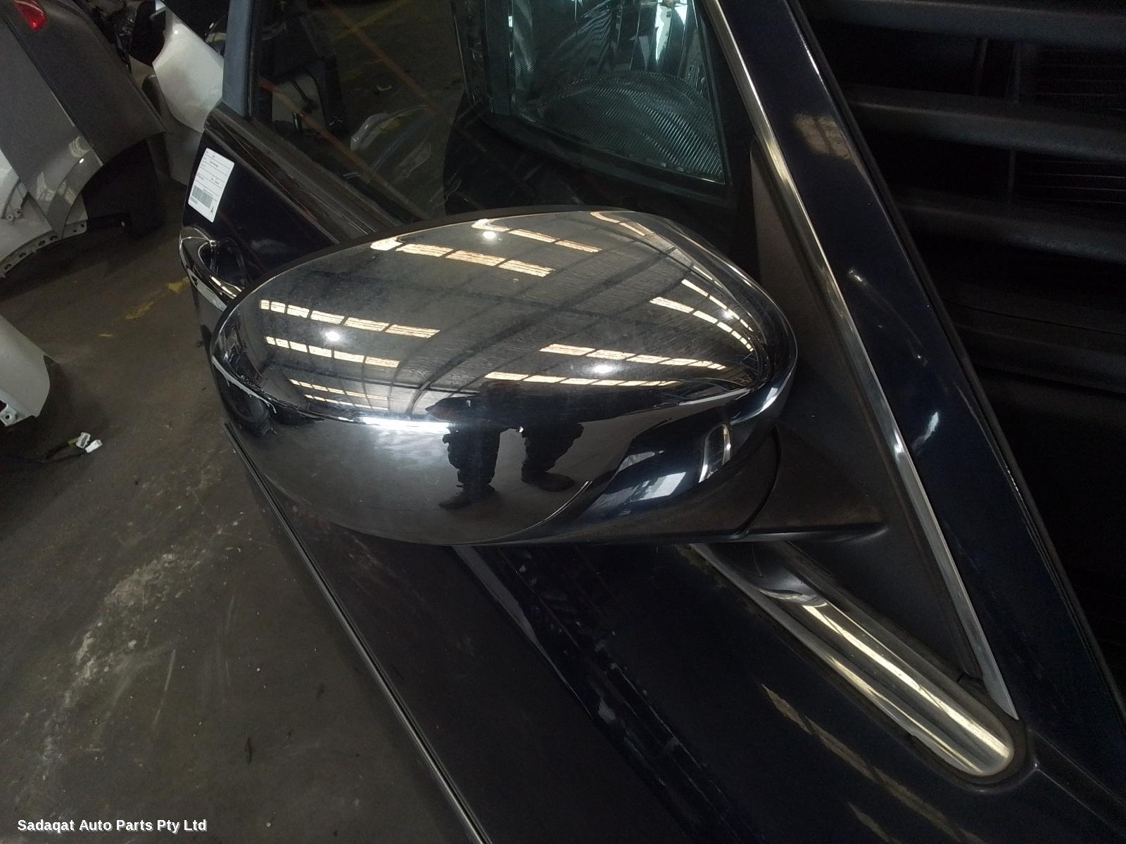 Chrysler 300c Right Door Mirror
