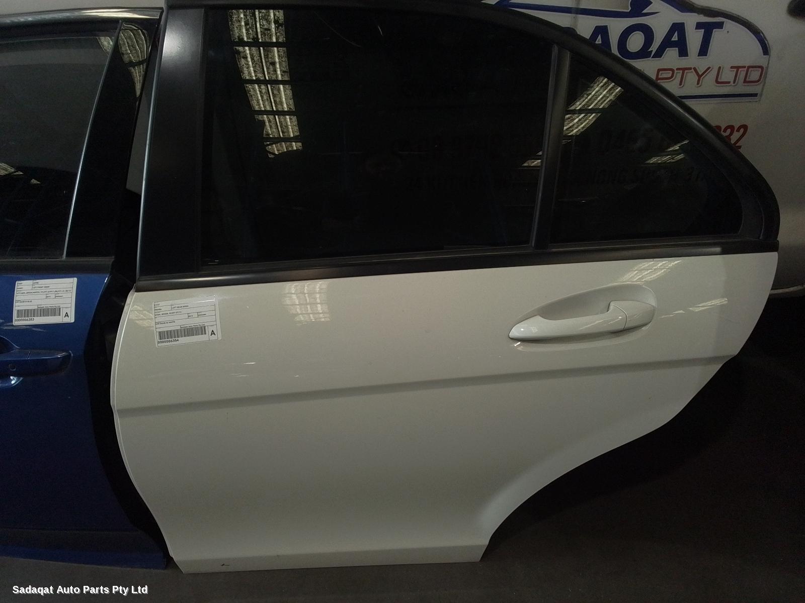 Mercedes C Class Left Rear Door/sliding