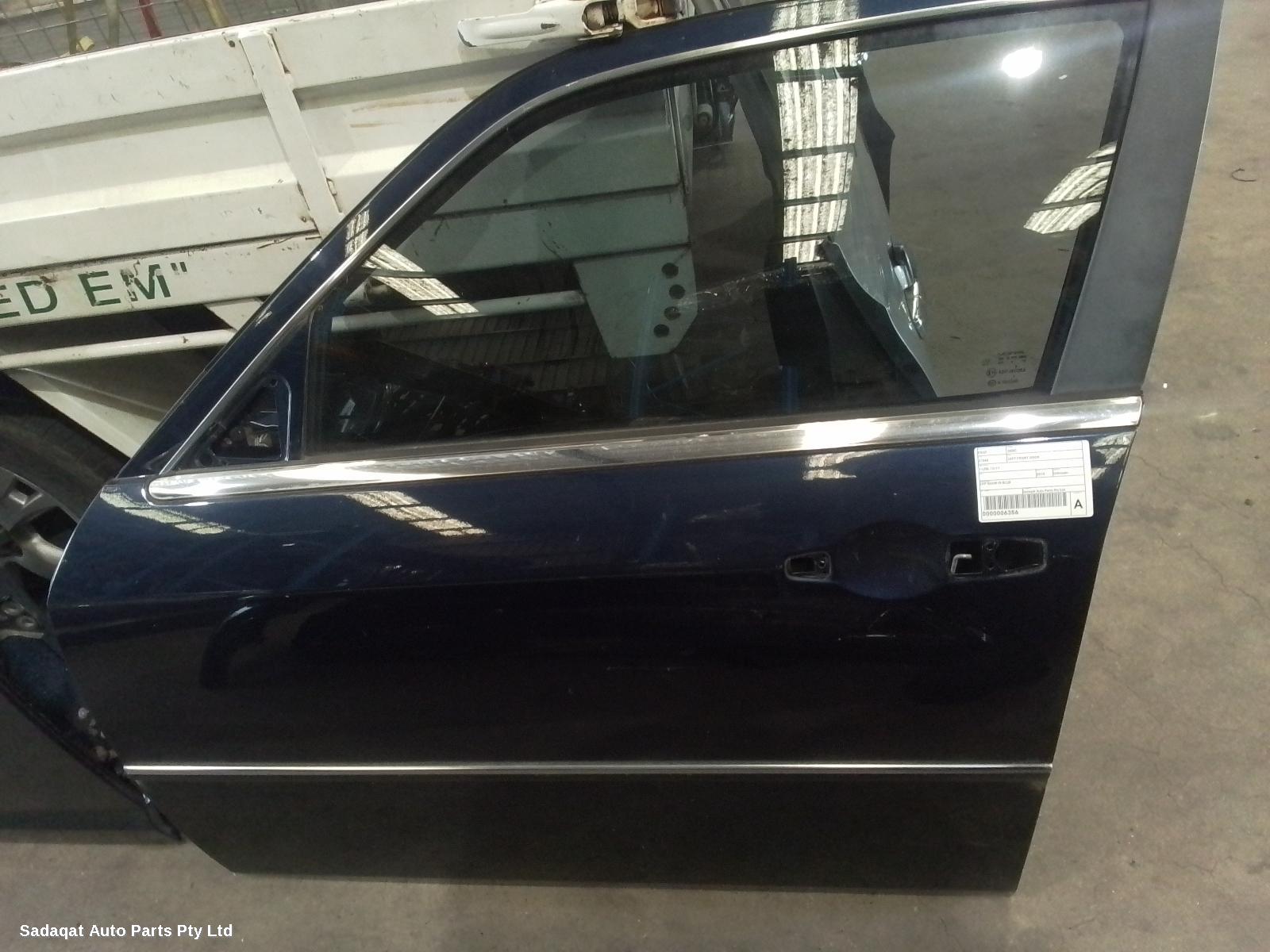 Chrysler 300c Left Front Door