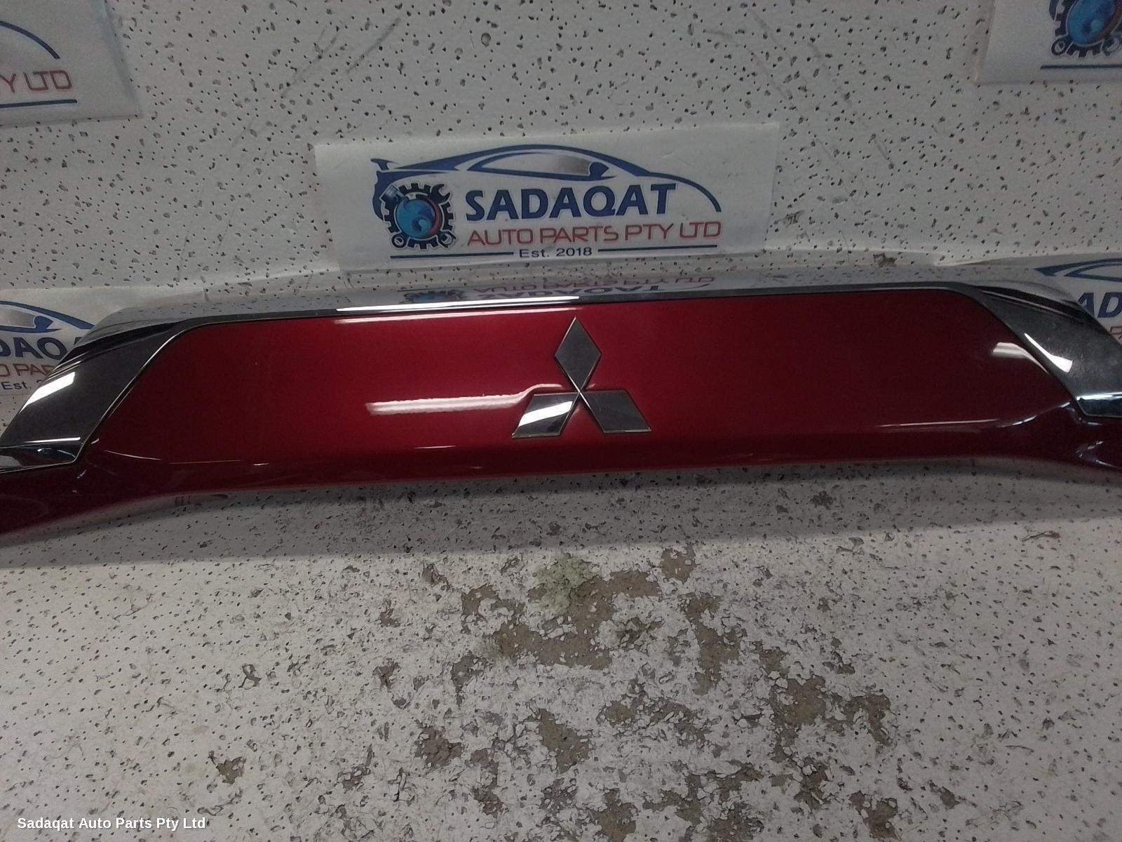 Mitsubishi Outlander Rear Garnish