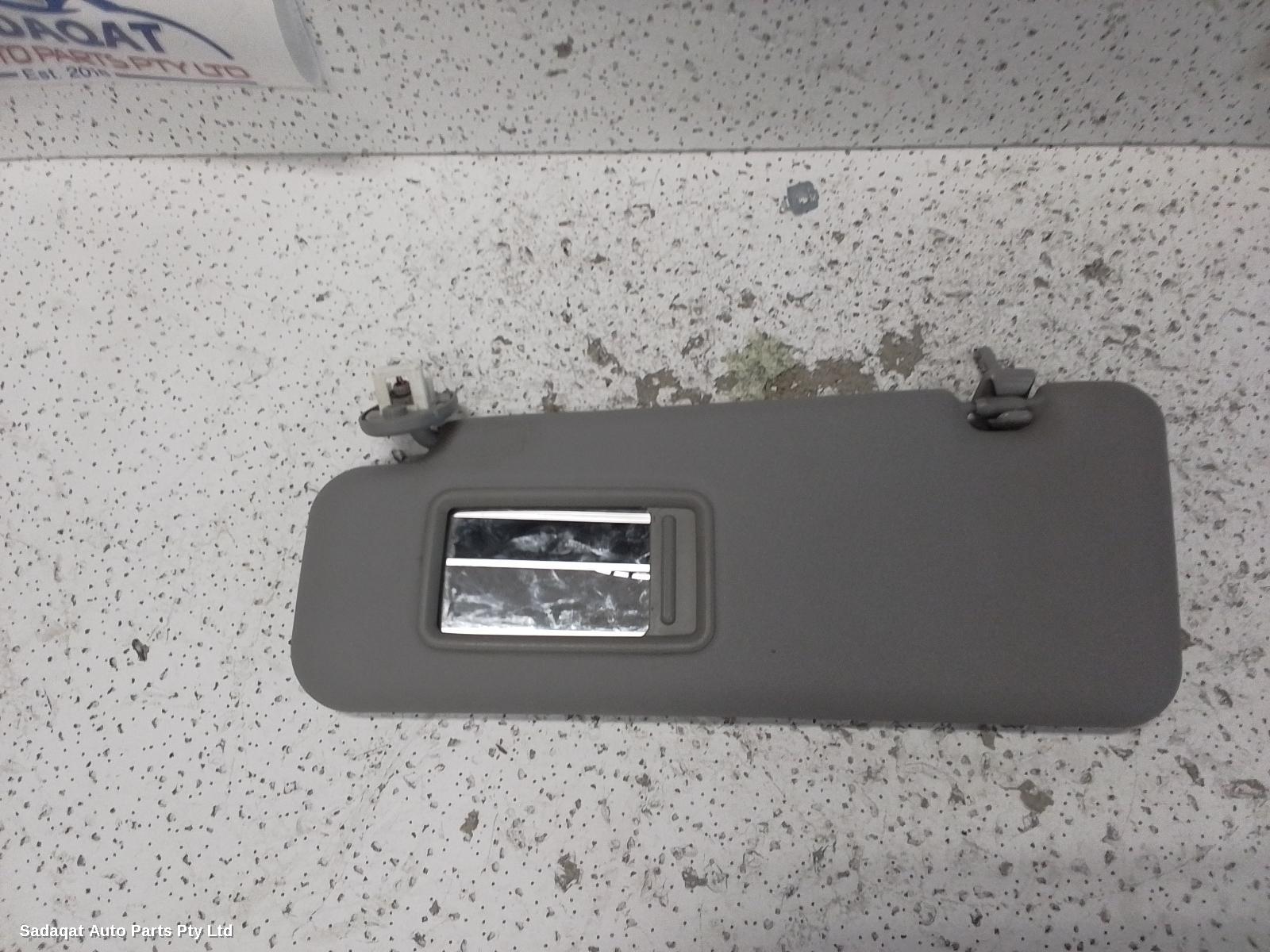 Toyota Kluger Sunvisor