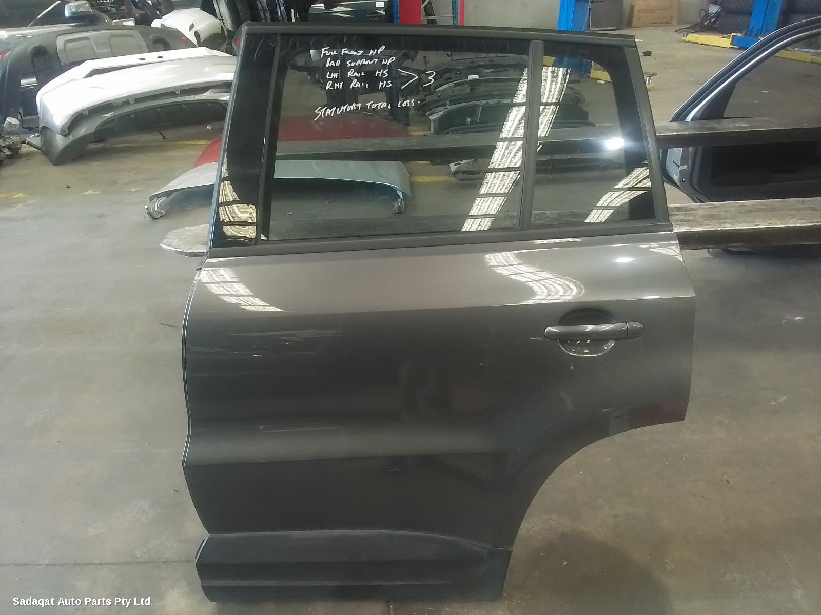 Volkswagen Tiguan Left Rear Door/sliding