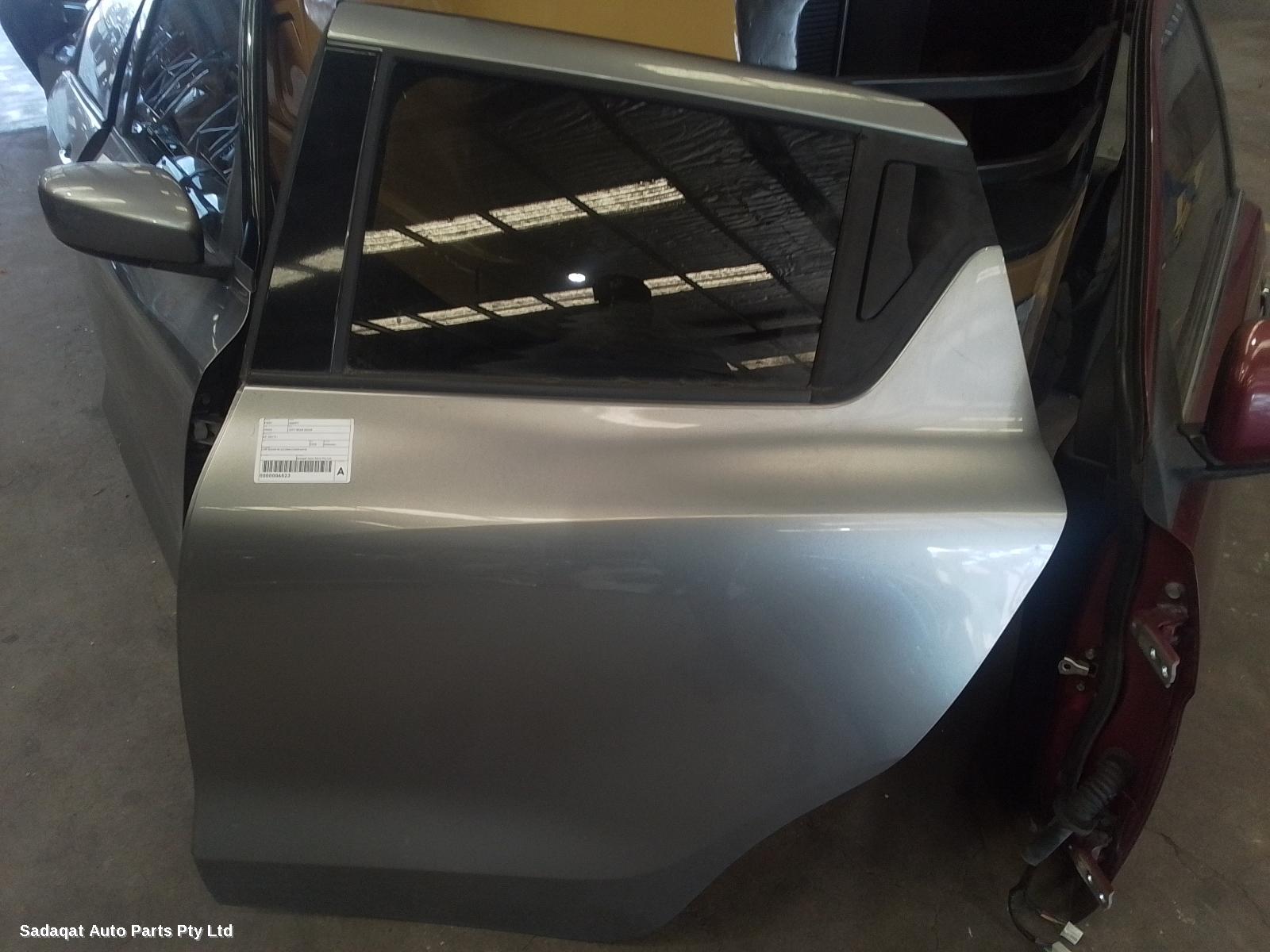 Suzuki Swift Left Rear Door/sliding