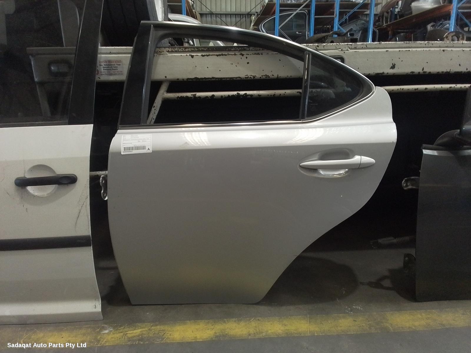 Lexus Is250/is250c Left Rear Door/sliding