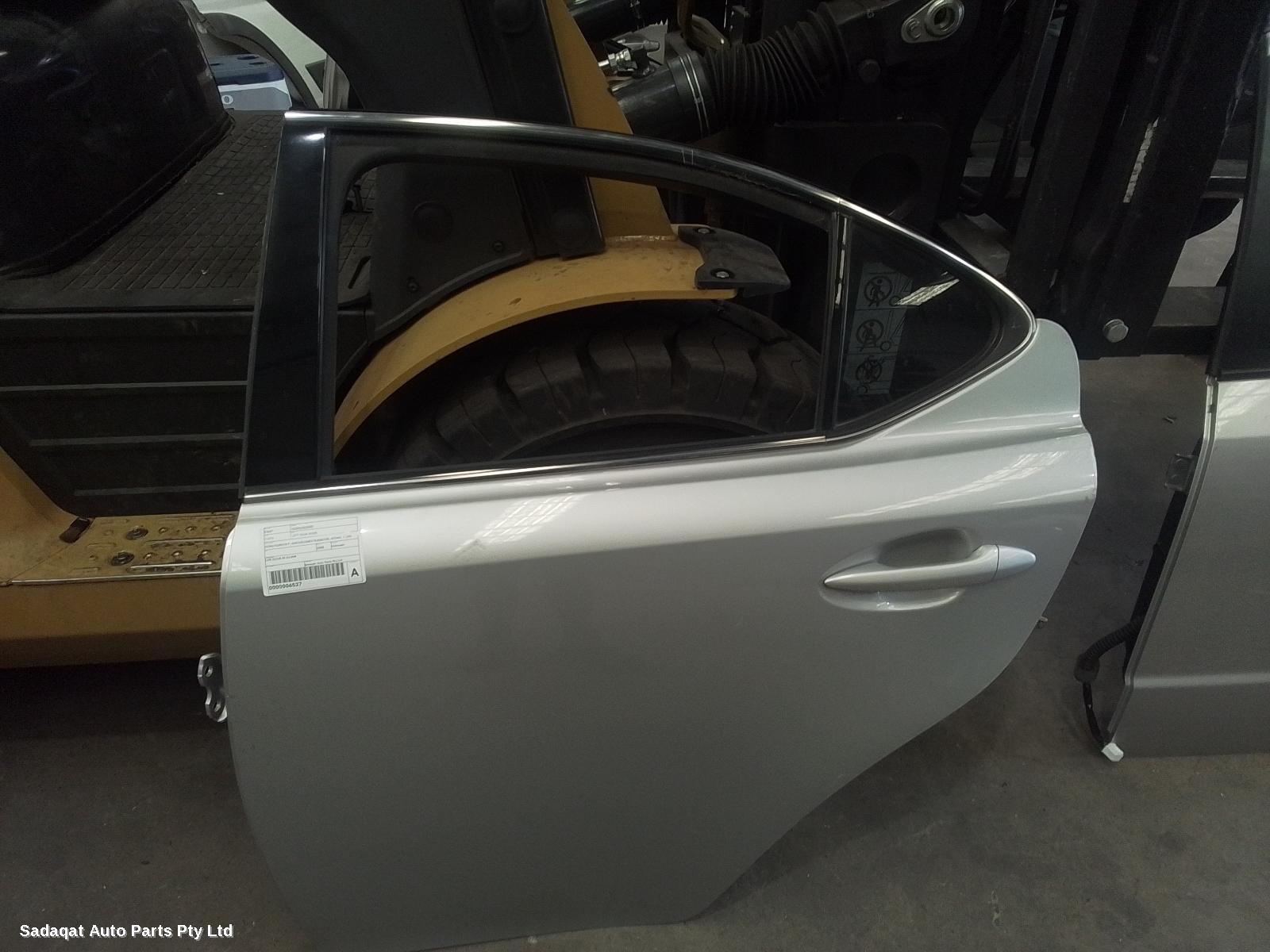 Lexus Is250/is250c Left Rear Door/sliding