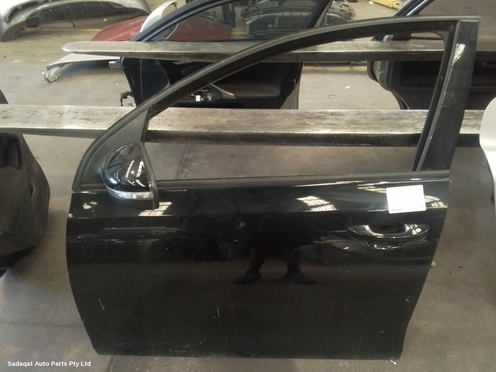 Volkswagen Golf Left Front Door