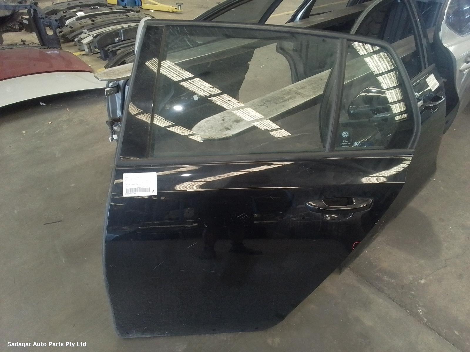 Volkswagen Golf Left Rear Door/sliding