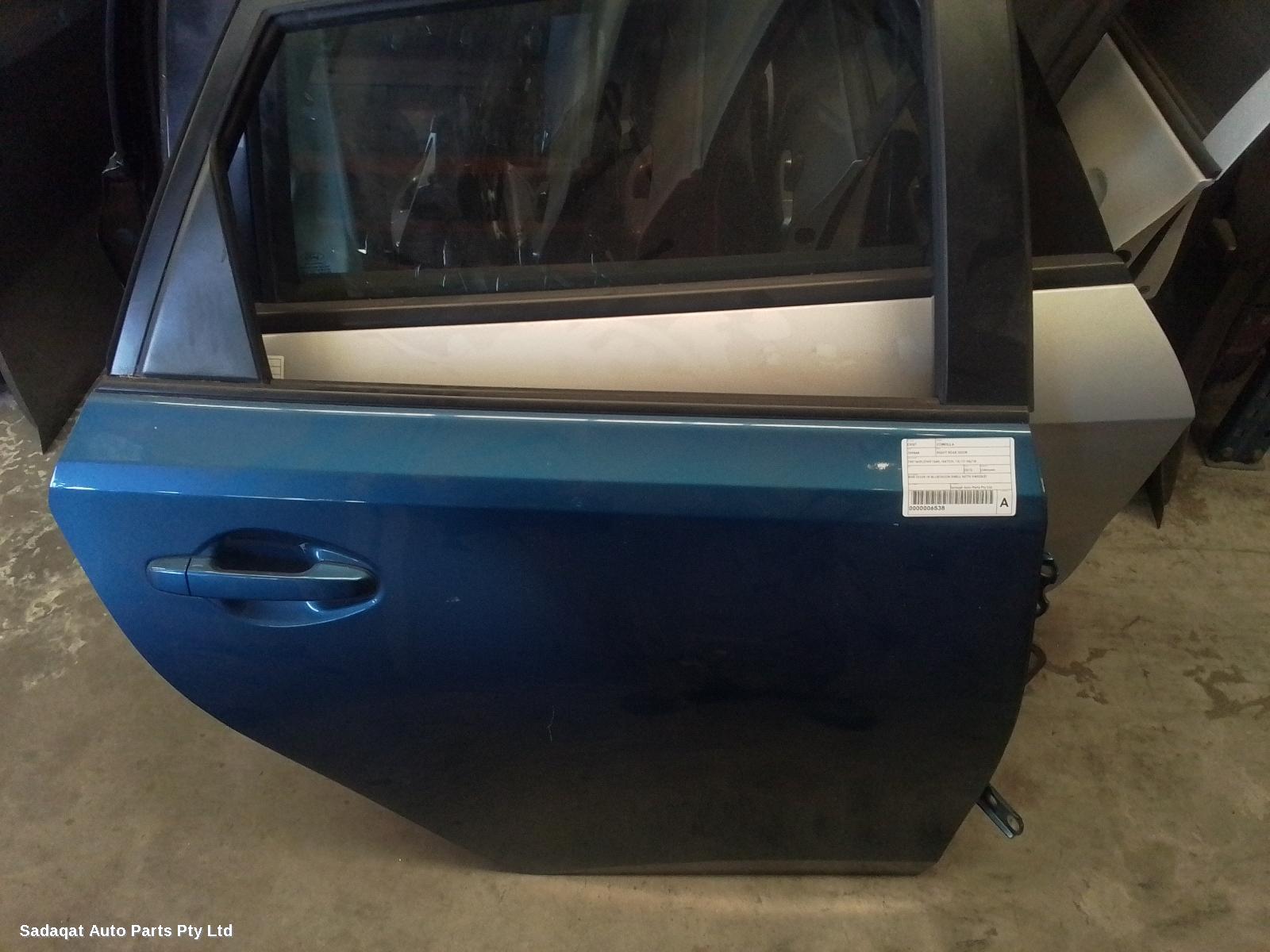 Toyota Corolla Right_rear_door_sliding
