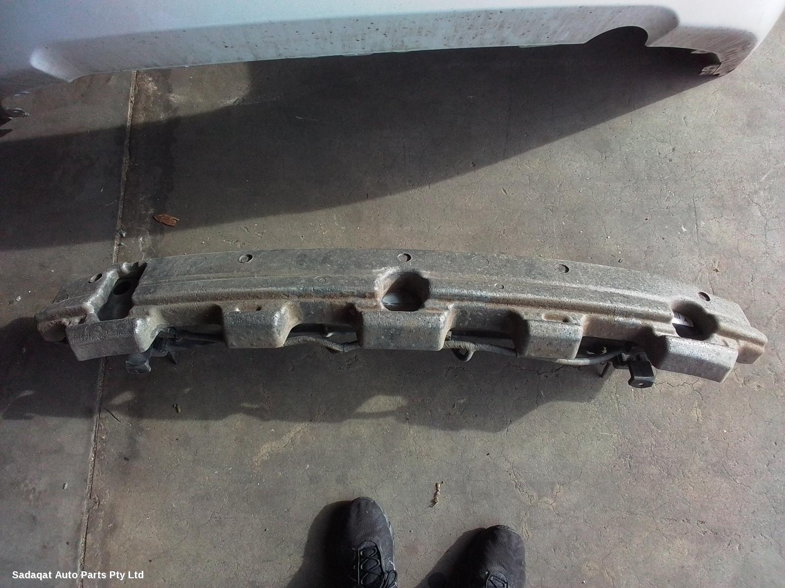 Hyundai I30 R/bar Bracket/reinfo