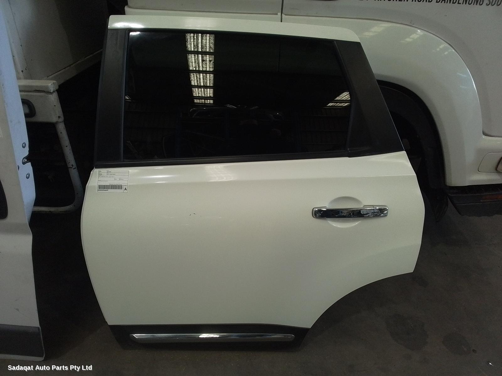 Nissan Dualis Left Rear Door/sliding