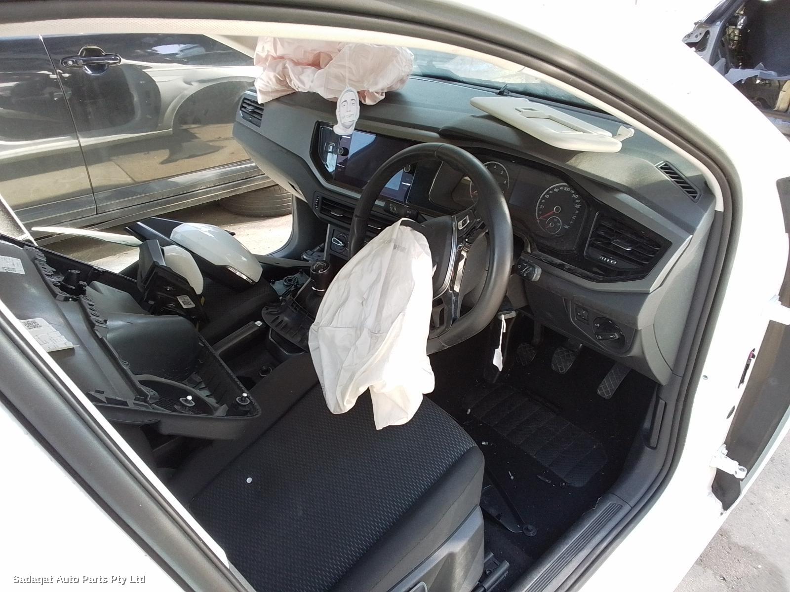 Volkswagen Polo Left Taillight