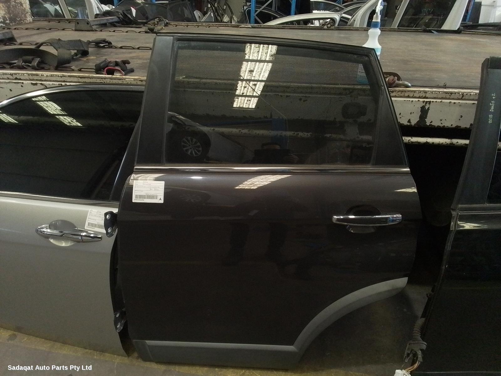 Holden Captiva Left Rear Door/sliding