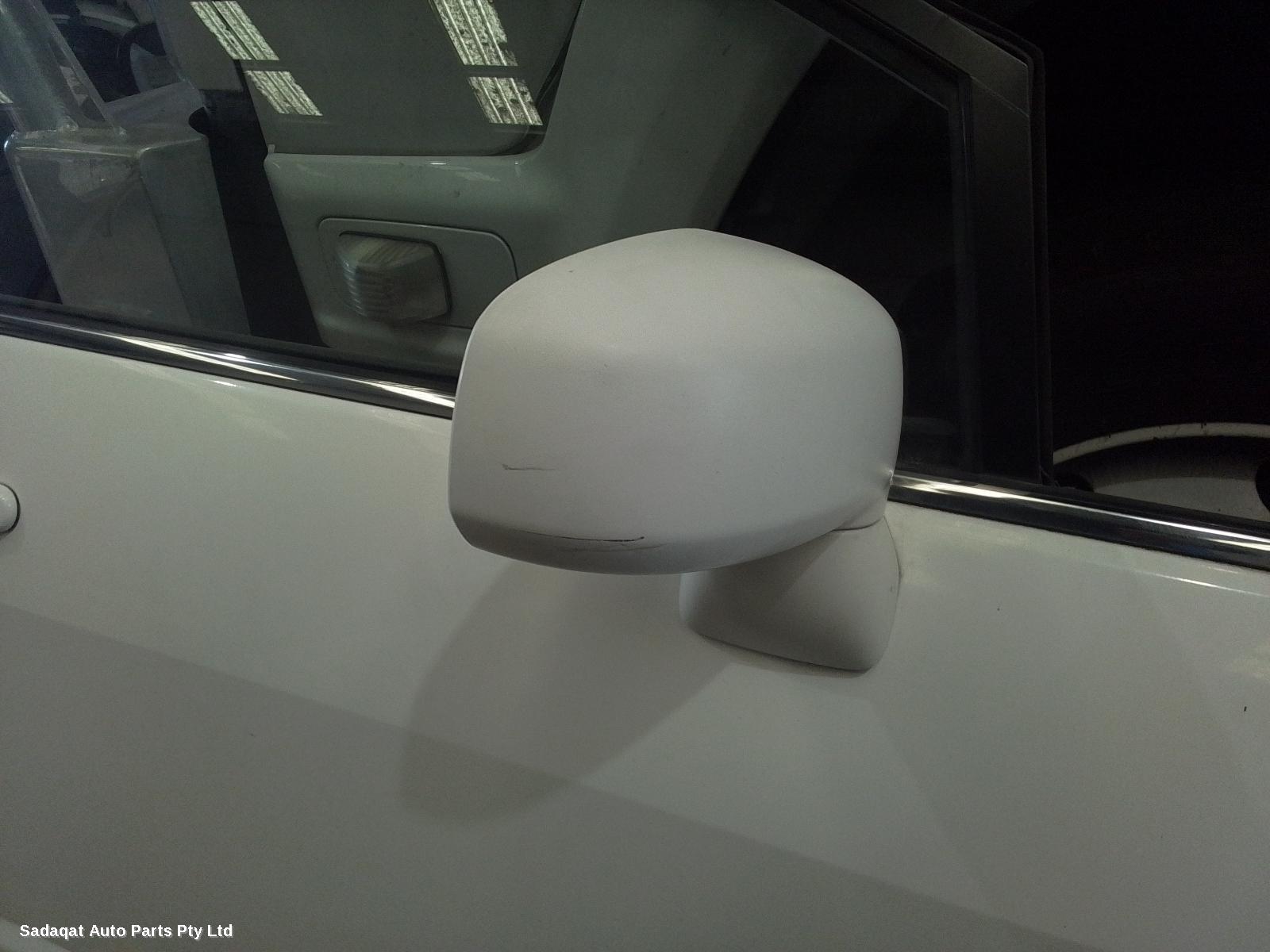 Nissan Tiida Right Door Mirror