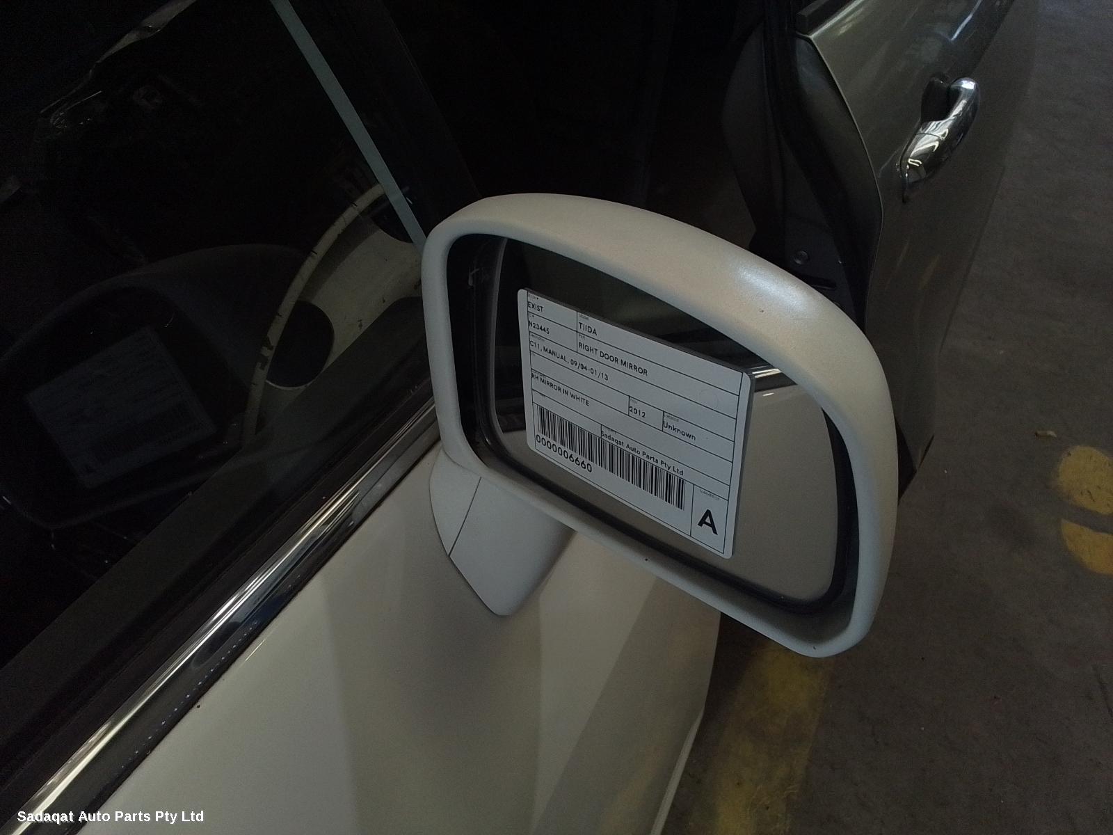 Nissan Tiida Right Door Mirror