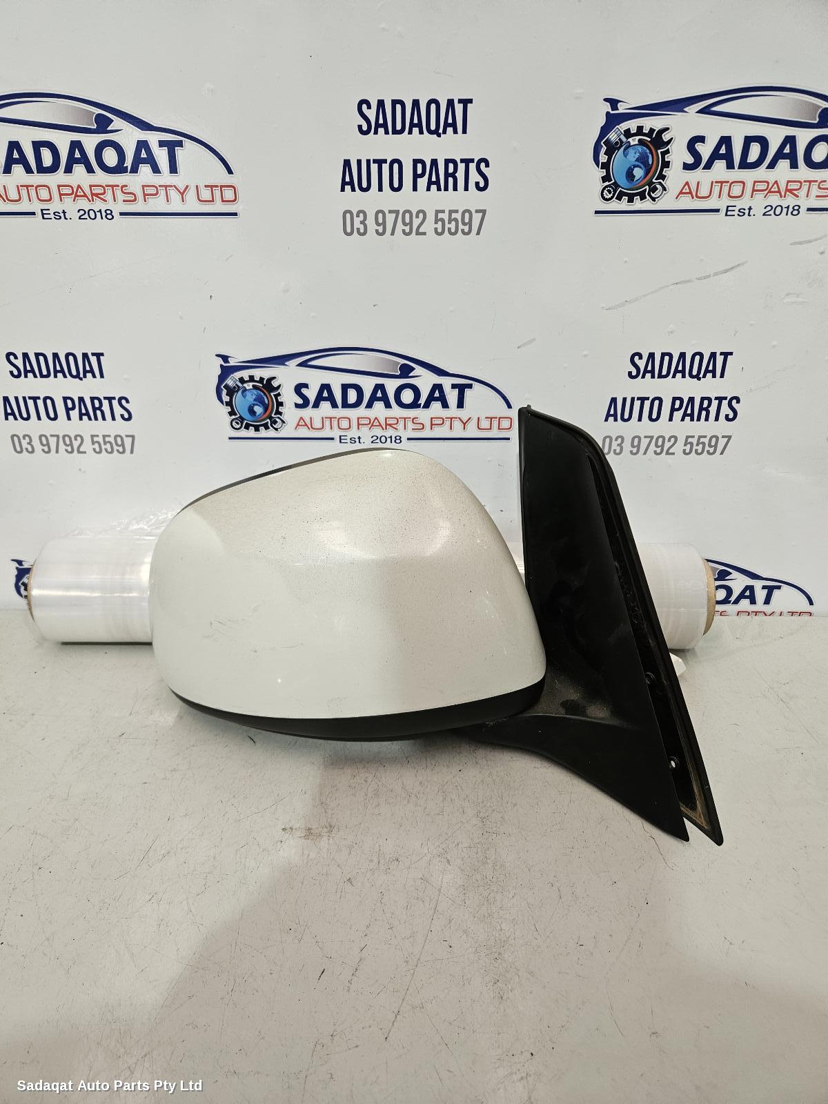 Suzuki Sx4 Right Door Mirror