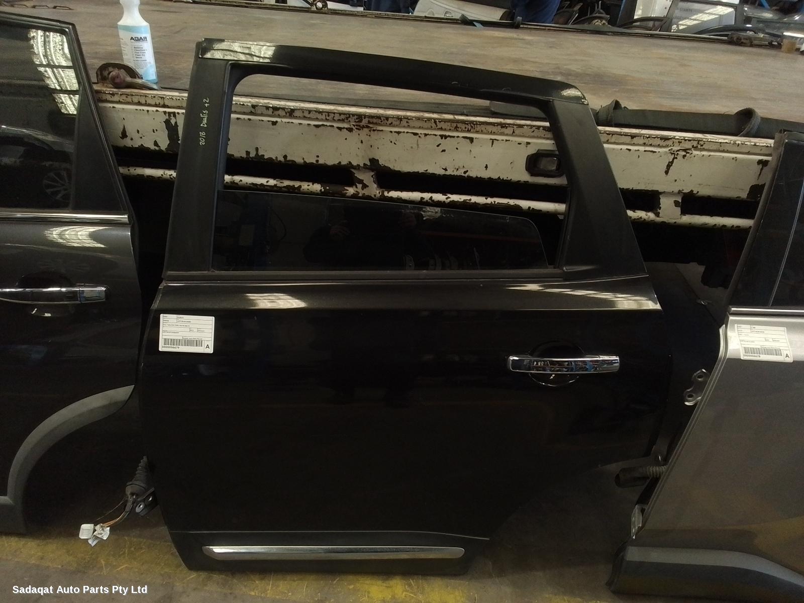 Nissan Dualis Left Rear Door/sliding