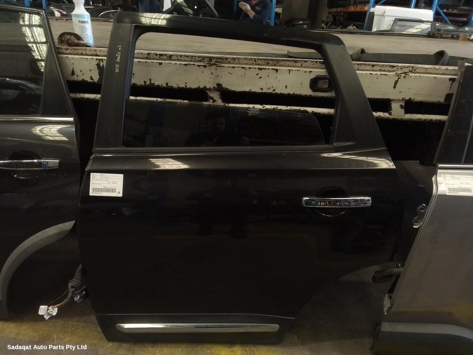 Nissan Dualis Left Rear Door/sliding
