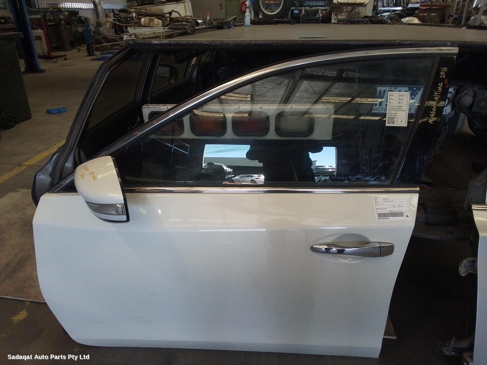 Nissan Altima Left Front Door
