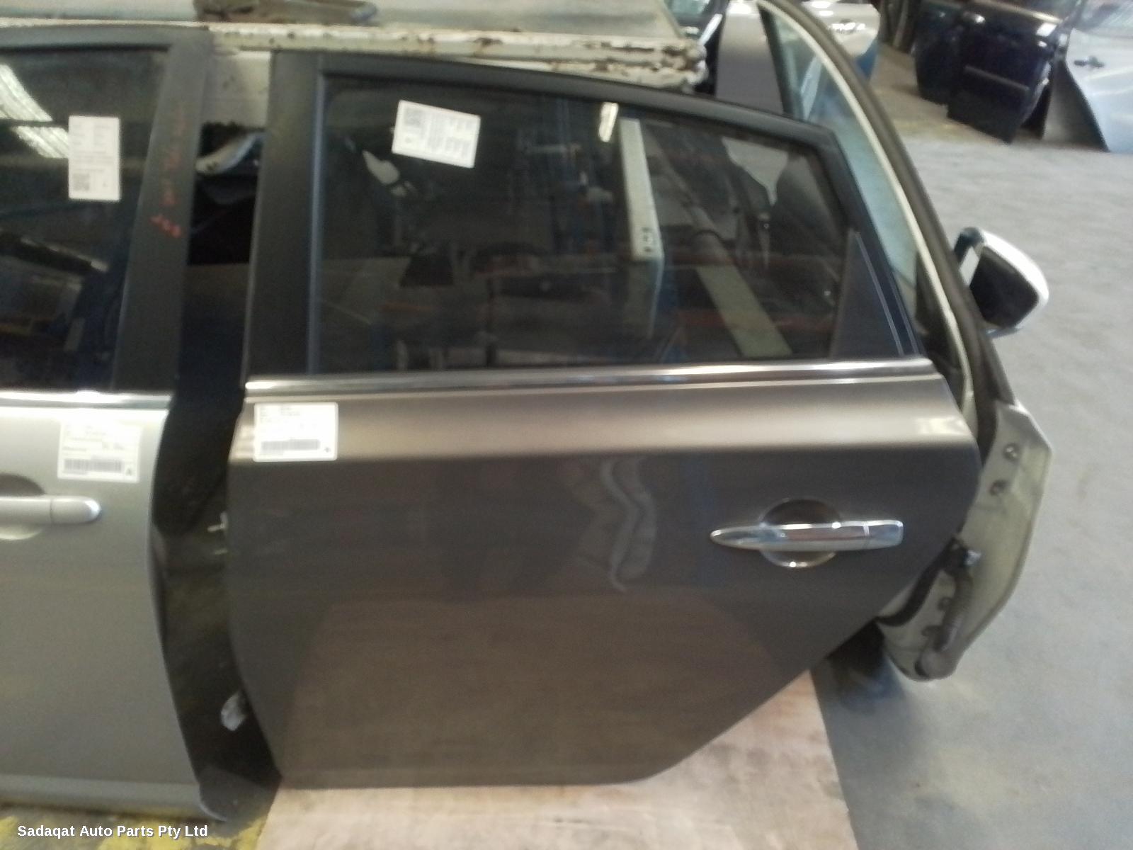 Nissan Pulsar Left Rear Door/sliding