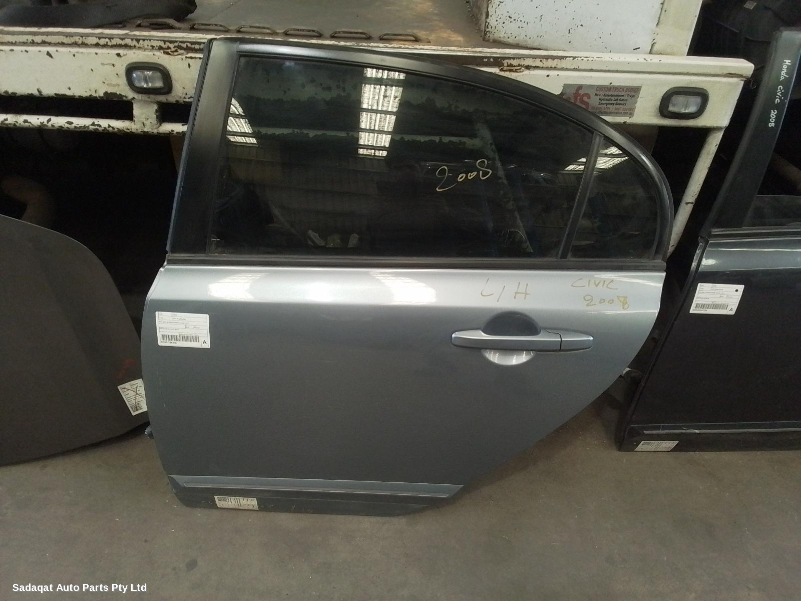 Honda Civic Left Rear Door/sliding