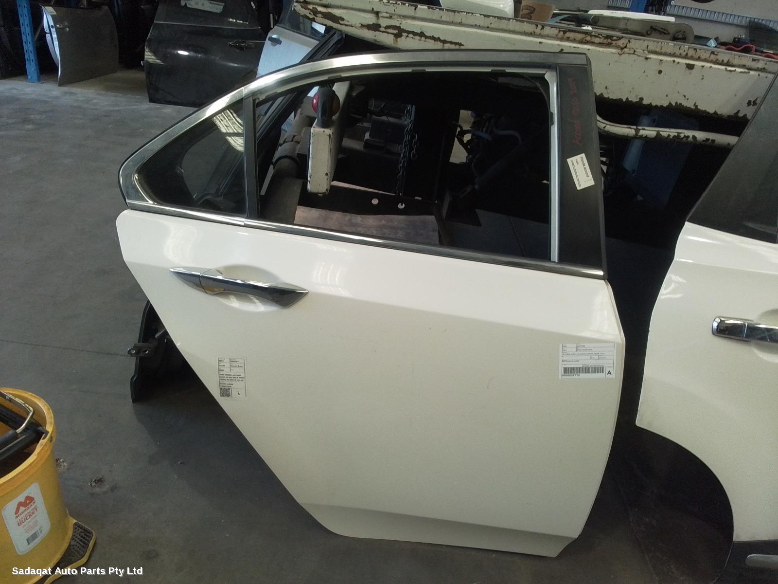 Honda Accord Right_rear_door_sliding