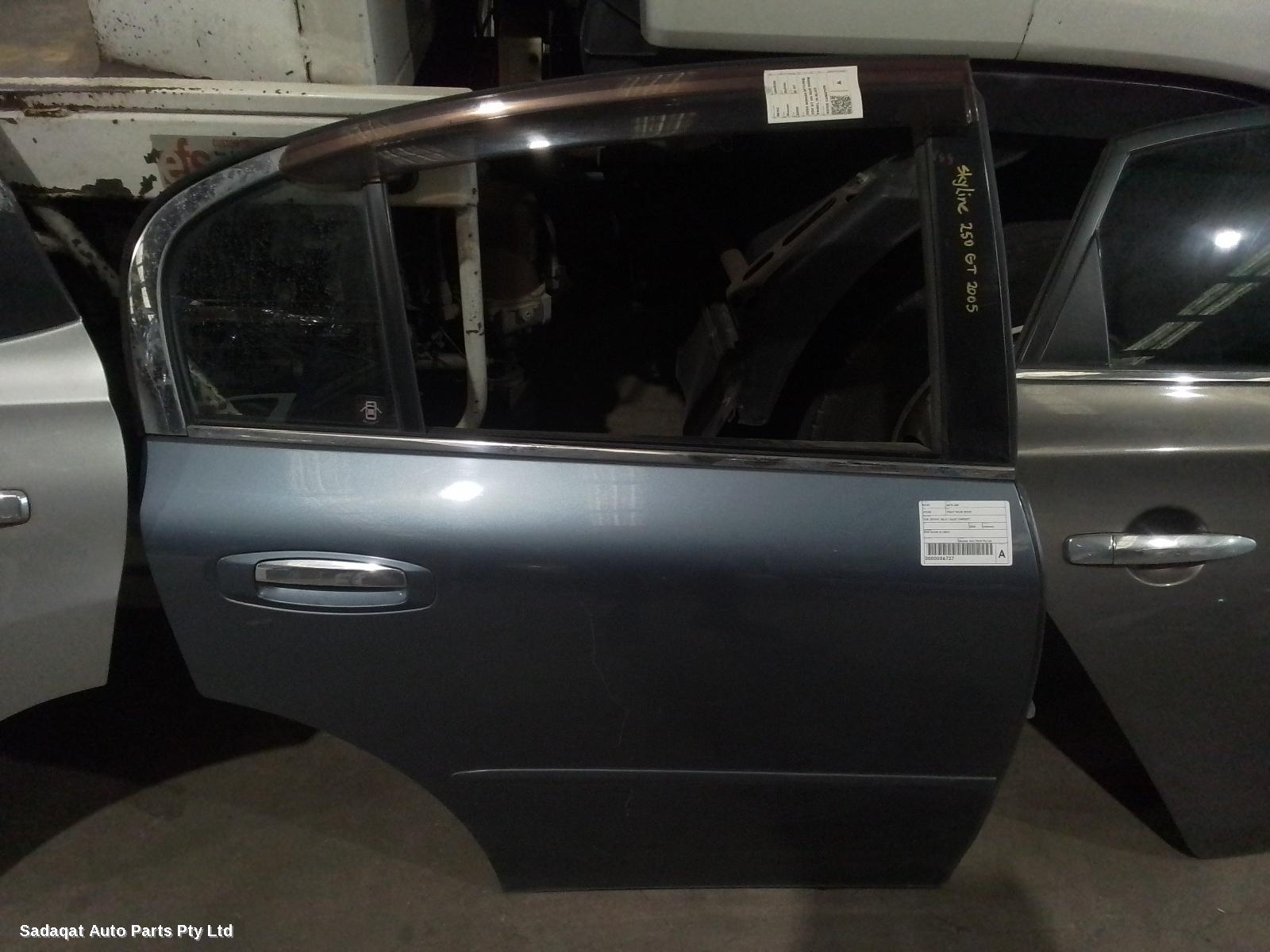 Nissan Skyline Right_rear_door_sliding
