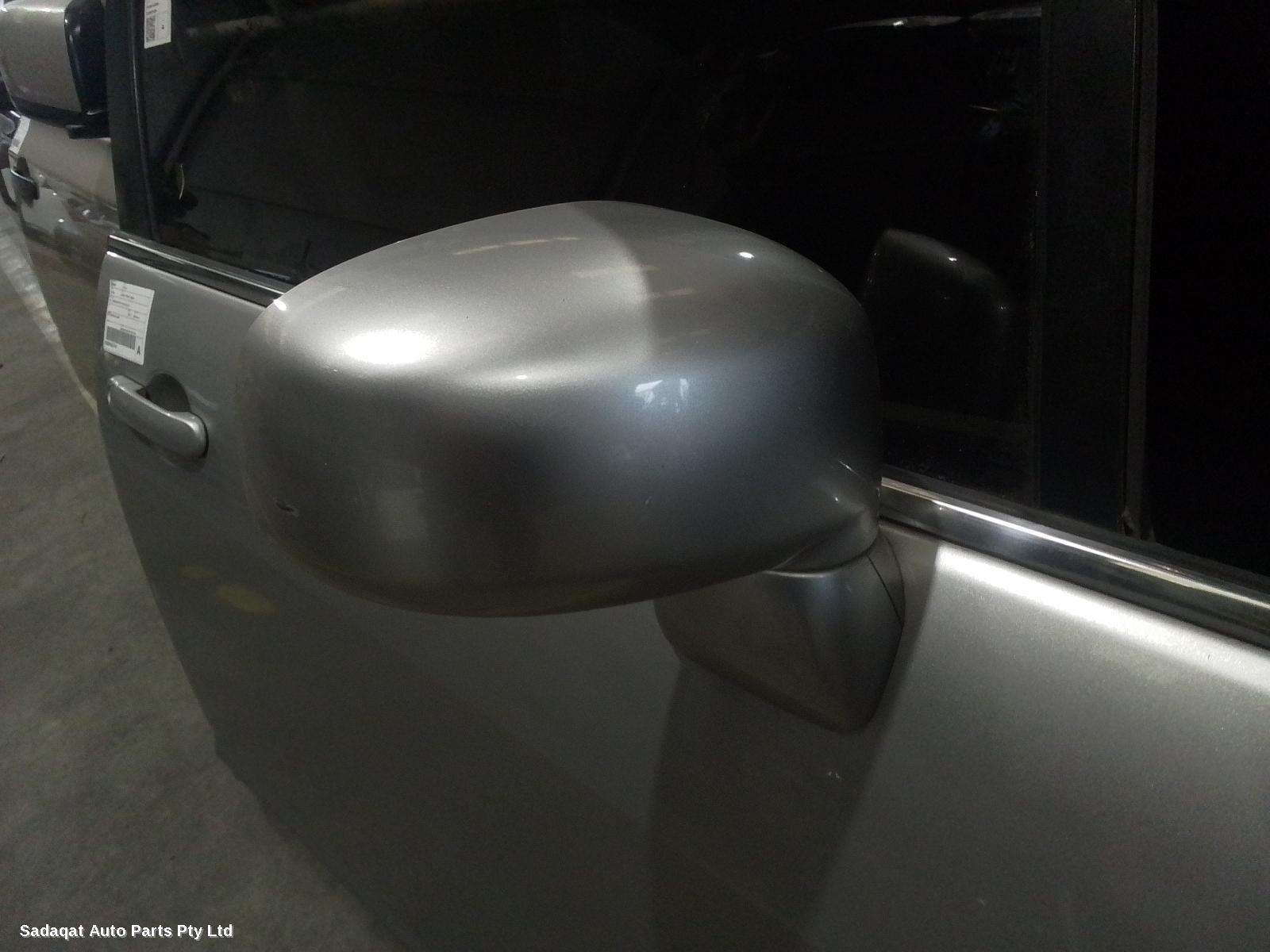 Nissan Tiida Right Door Mirror