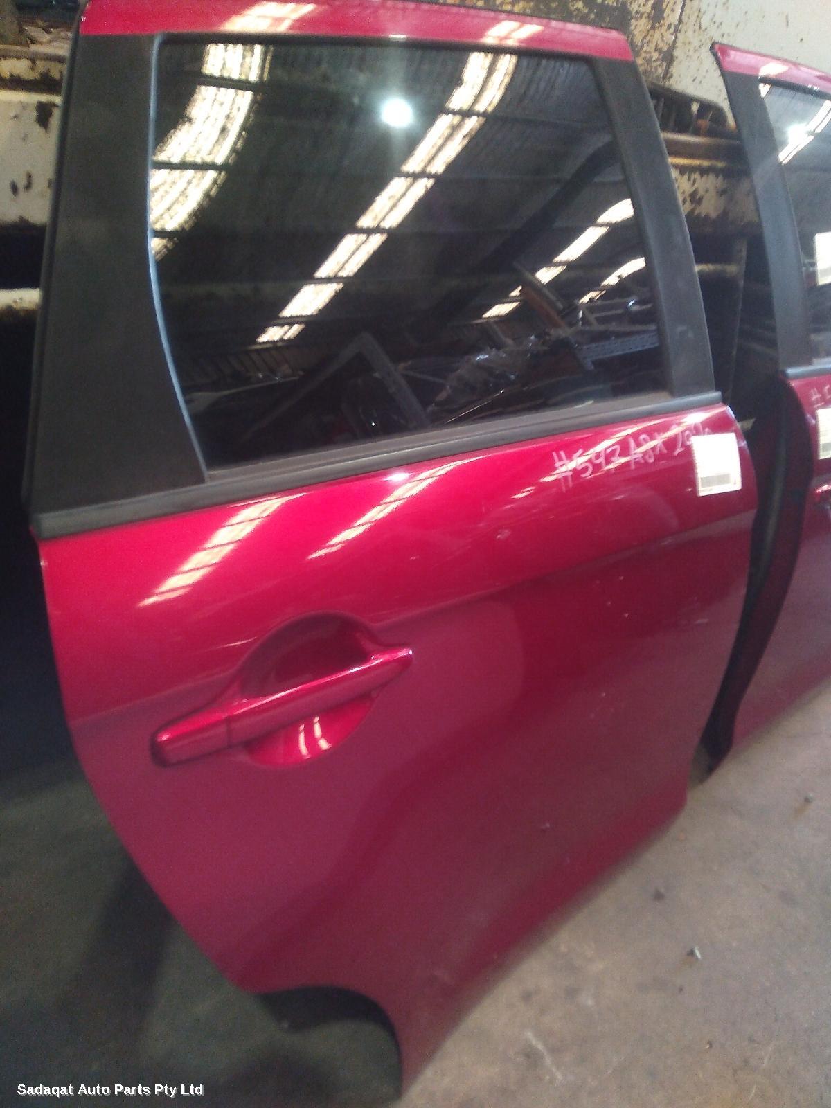Mitsubishi Asx Right_rear_door_sliding