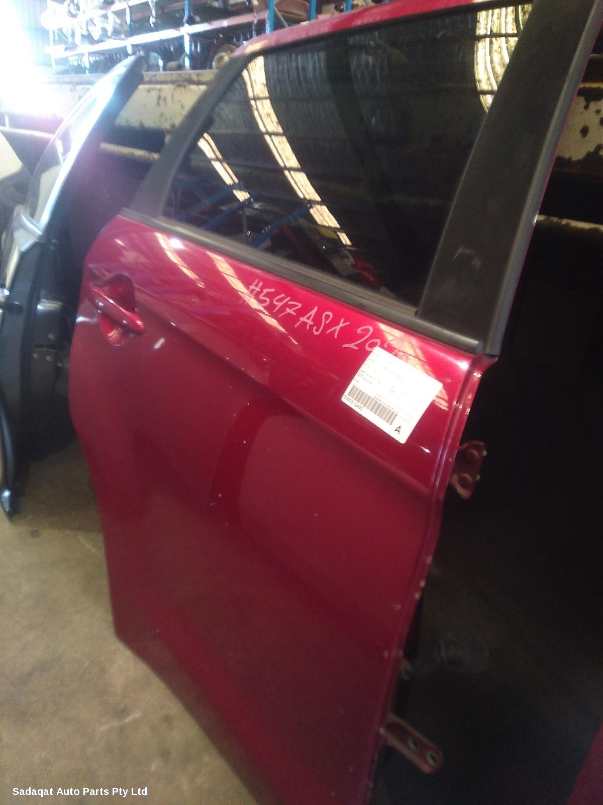 Mitsubishi Asx Right_rear_door_sliding