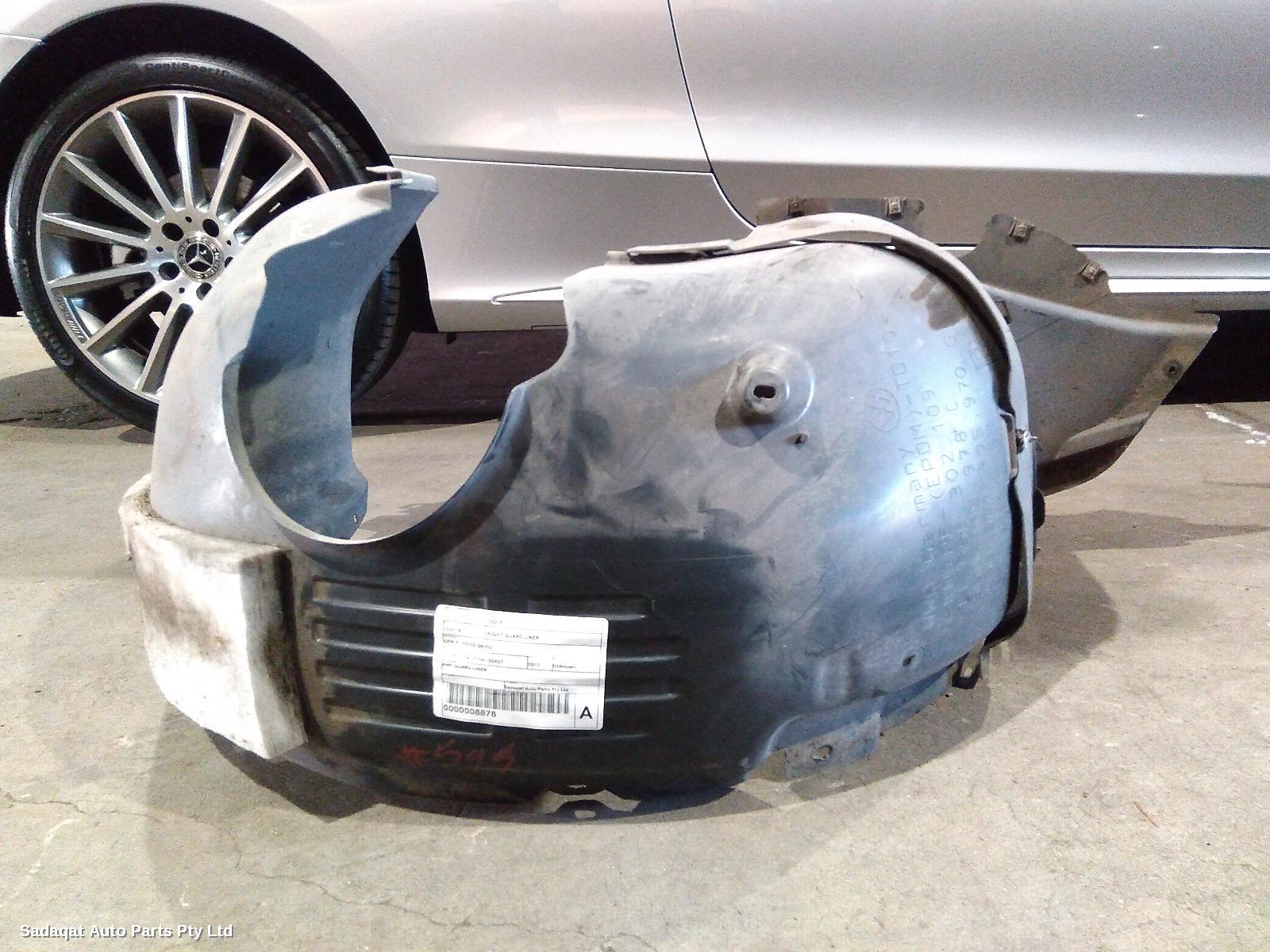 Volkswagen Golf Right Guard Liner