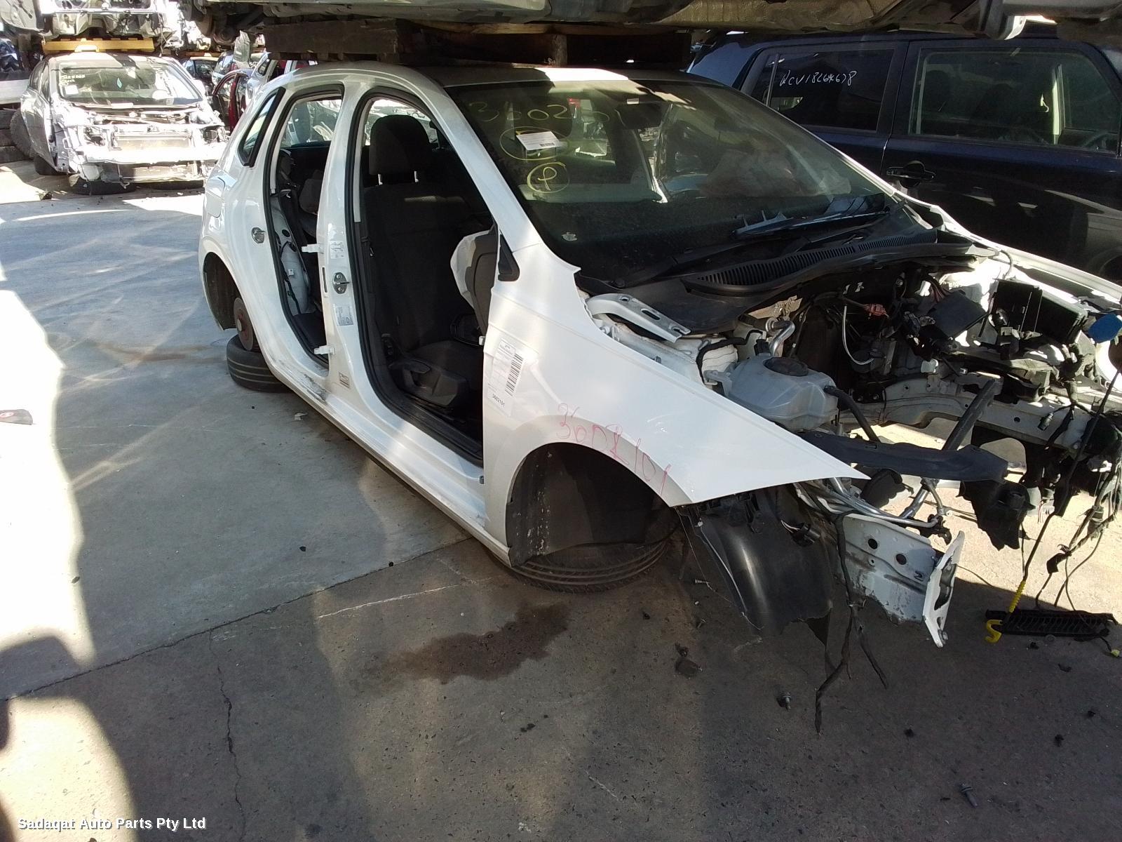 Volkswagen Polo Right Guard