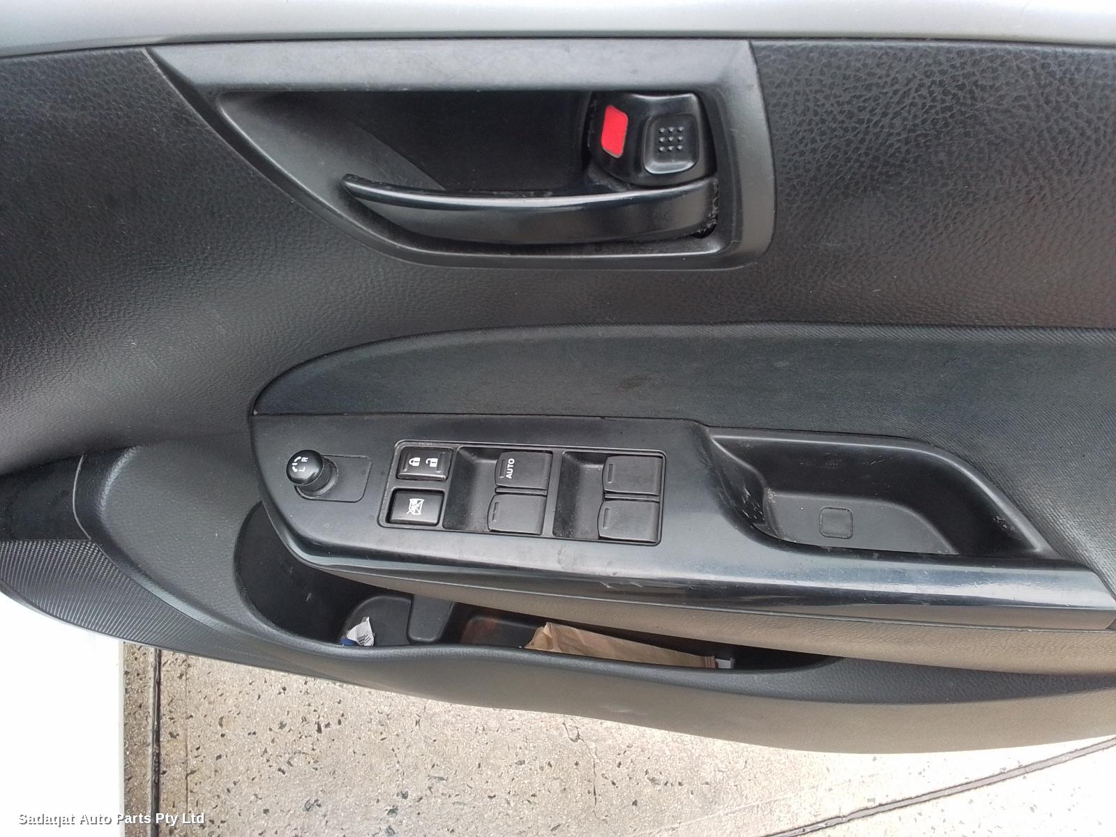 Suzuki Swift Left Guard