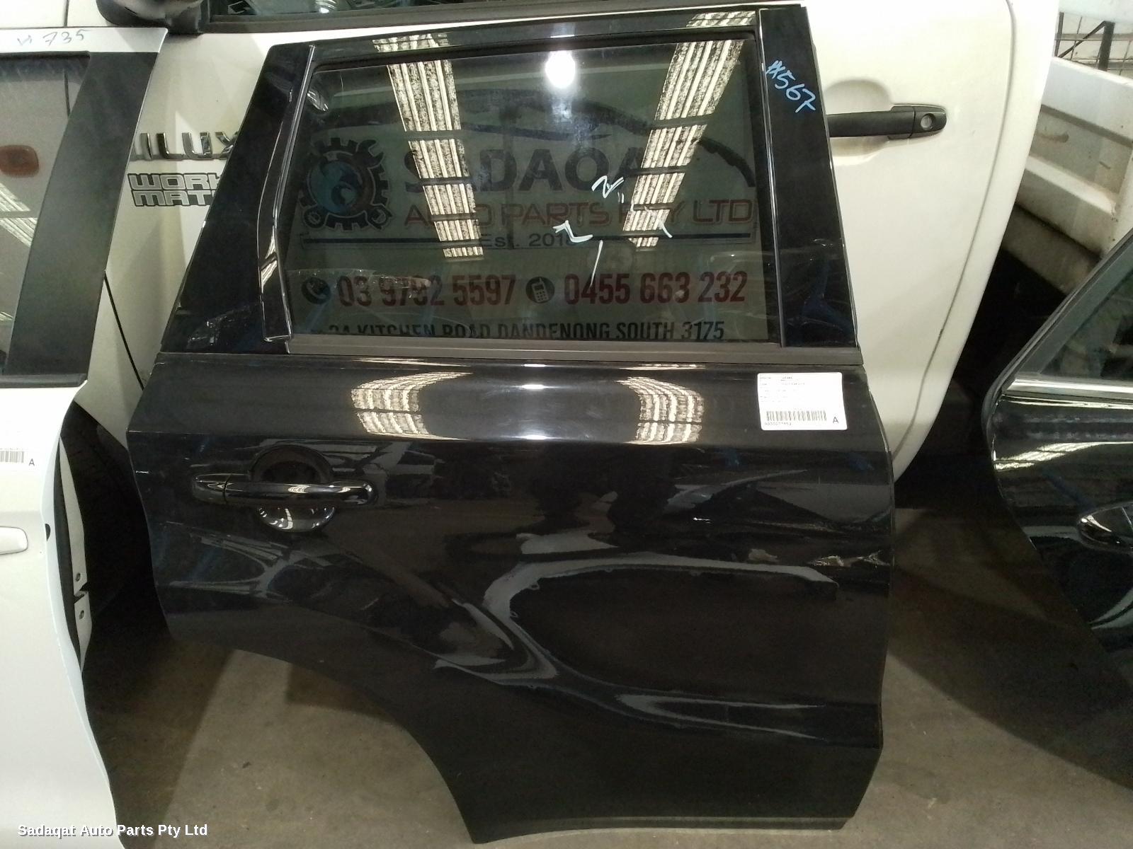 Suzuki Vitara Right_rear_door_sliding