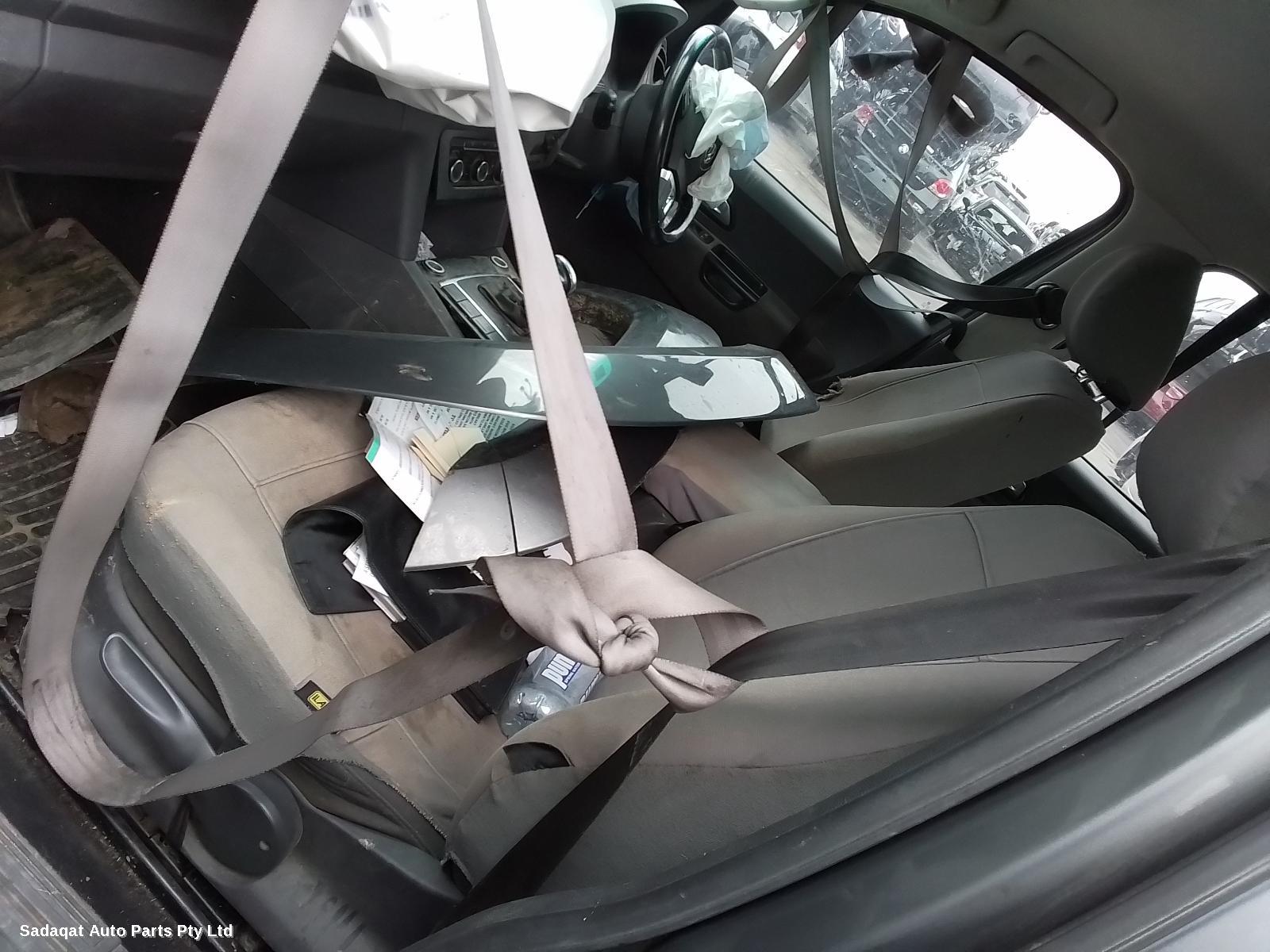 Volkswagen Amarok Left Rear Door/sliding