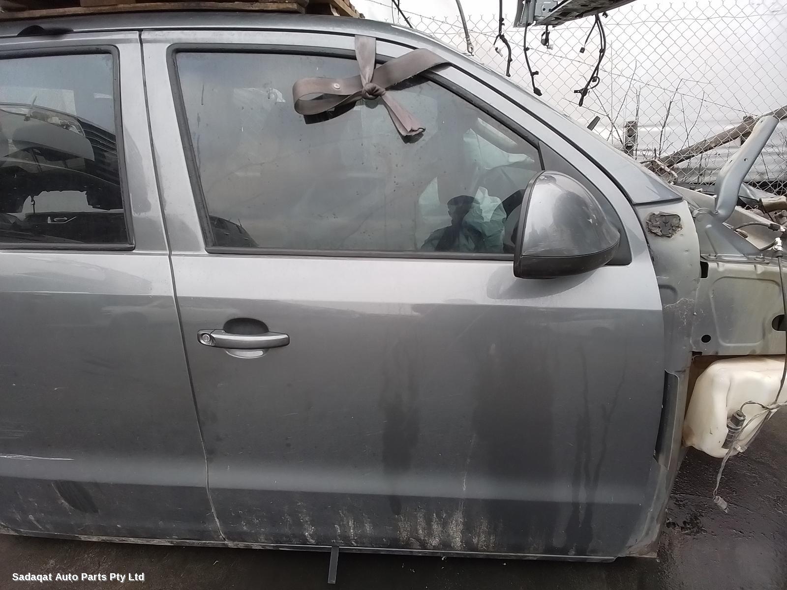 Volkswagen Amarok Left Rear Door/sliding