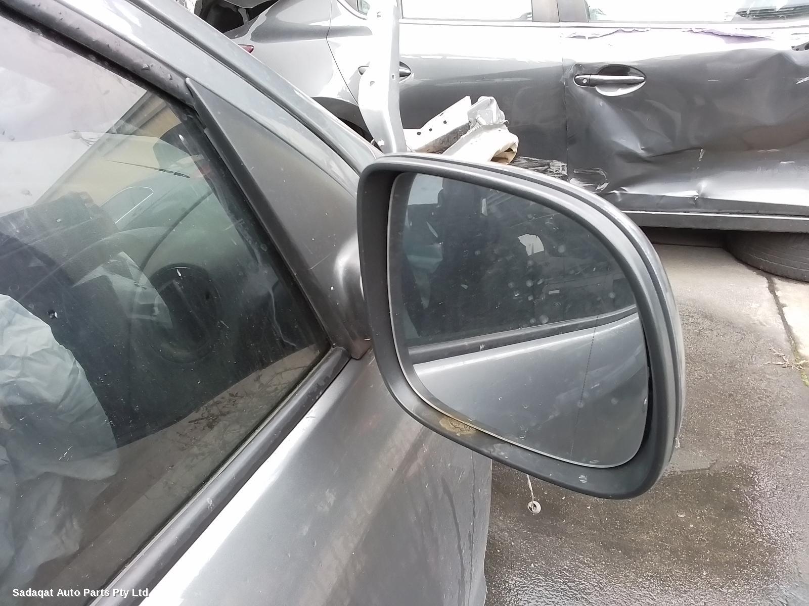 Volkswagen Amarok Left Rear Door/sliding