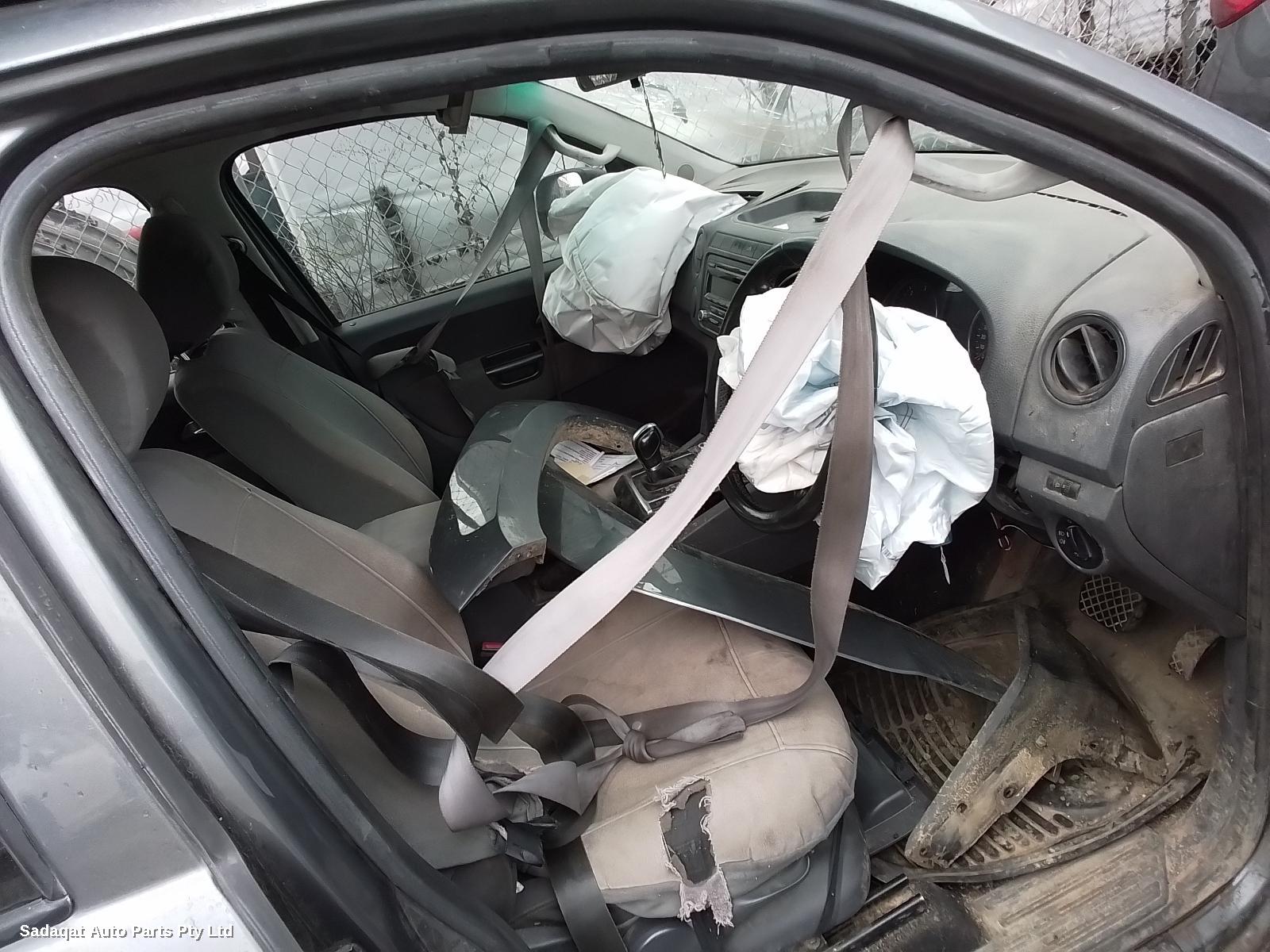 Volkswagen Amarok Left Rear Door/sliding