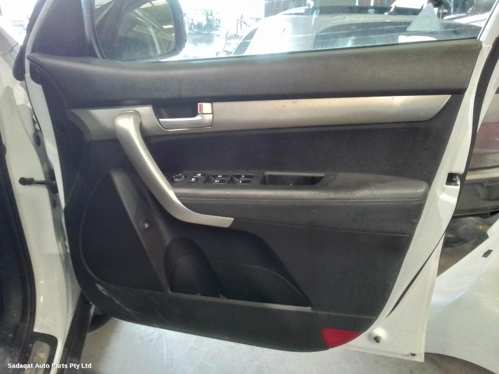 Kia Sorento Left Headlamp