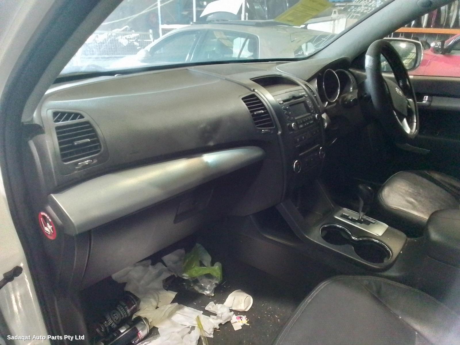 Kia Sorento Left Headlamp