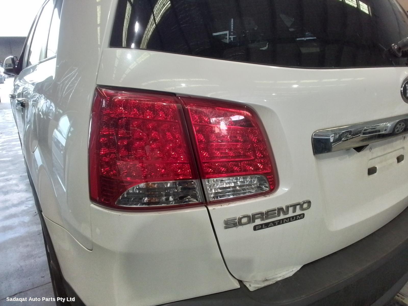 Kia Sorento Left Headlamp