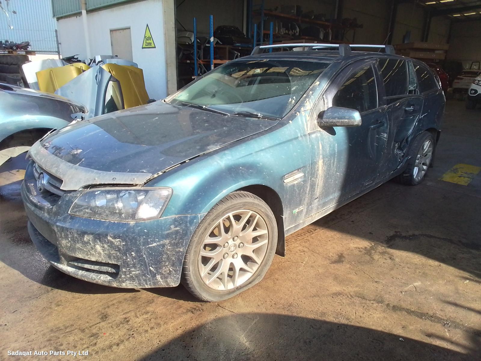 Holden Commodore Right_rear_door_sliding