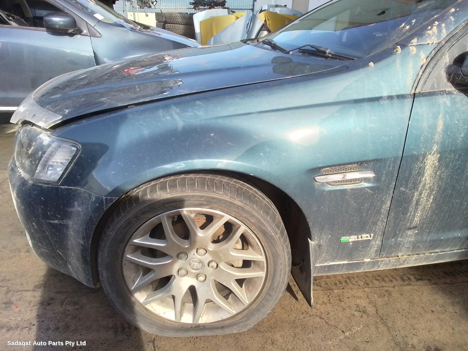 Holden Commodore Right_rear_door_sliding