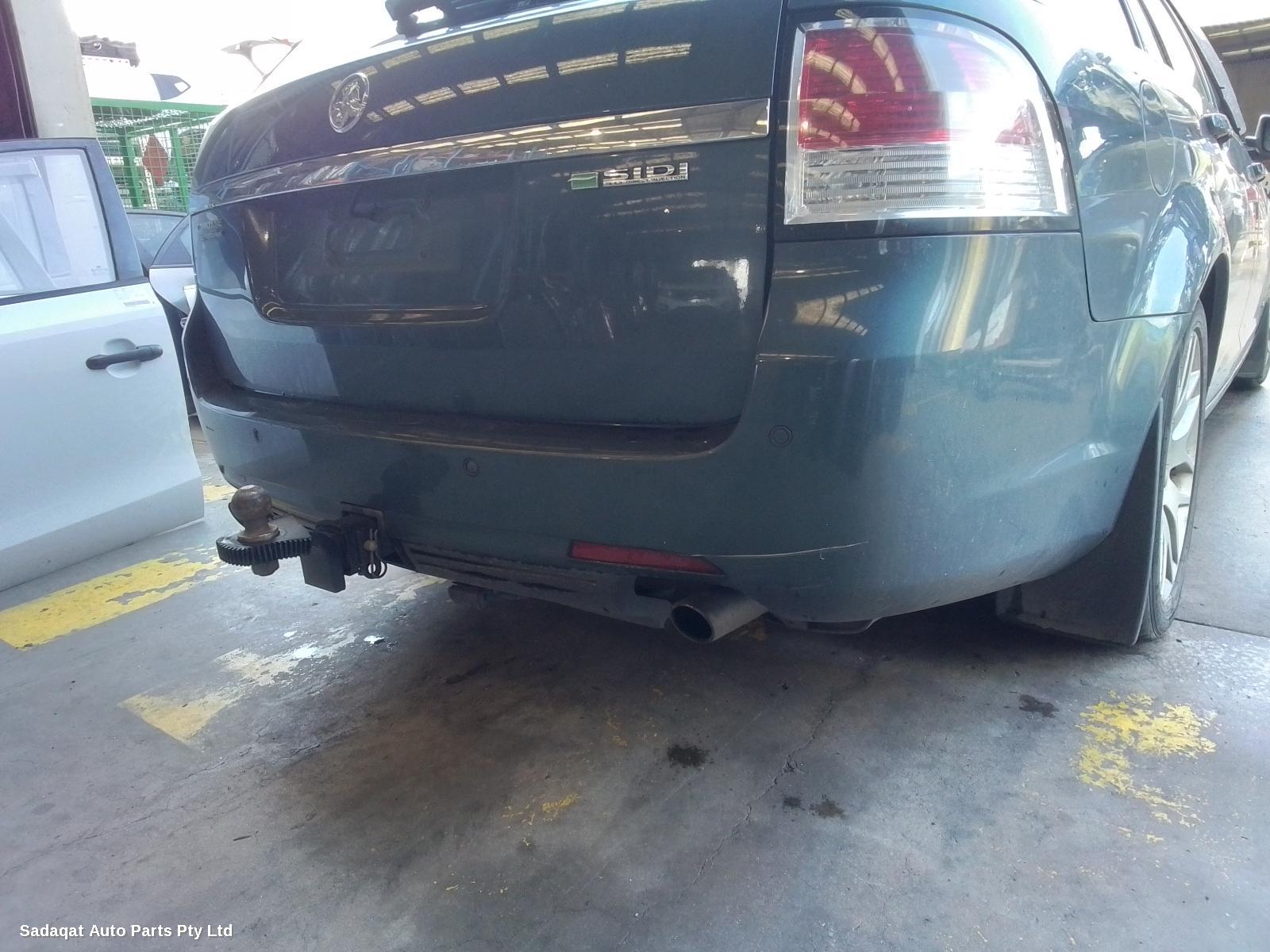 Holden Commodore Right_rear_door_sliding