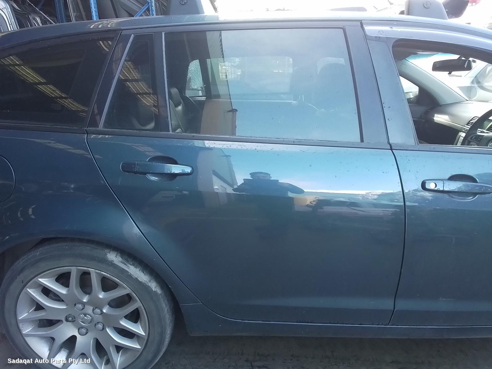 Holden Commodore Right_rear_door_sliding