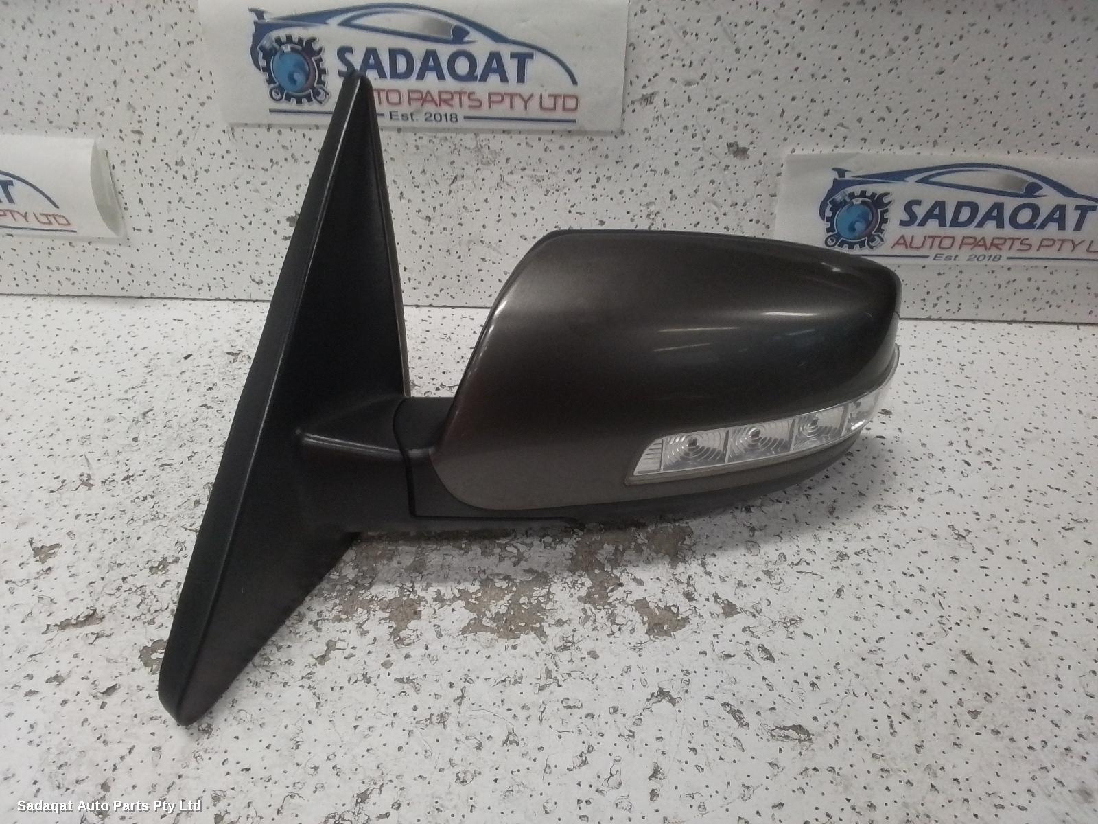 Kia Sorento Left Door Mirror