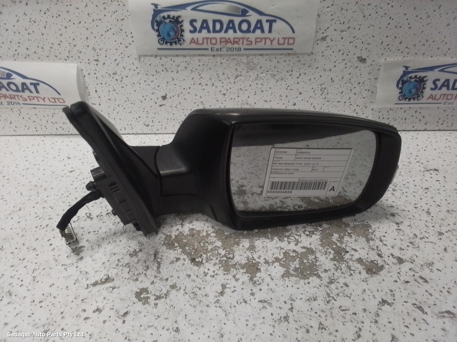 Kia Sorento Right Door Mirror