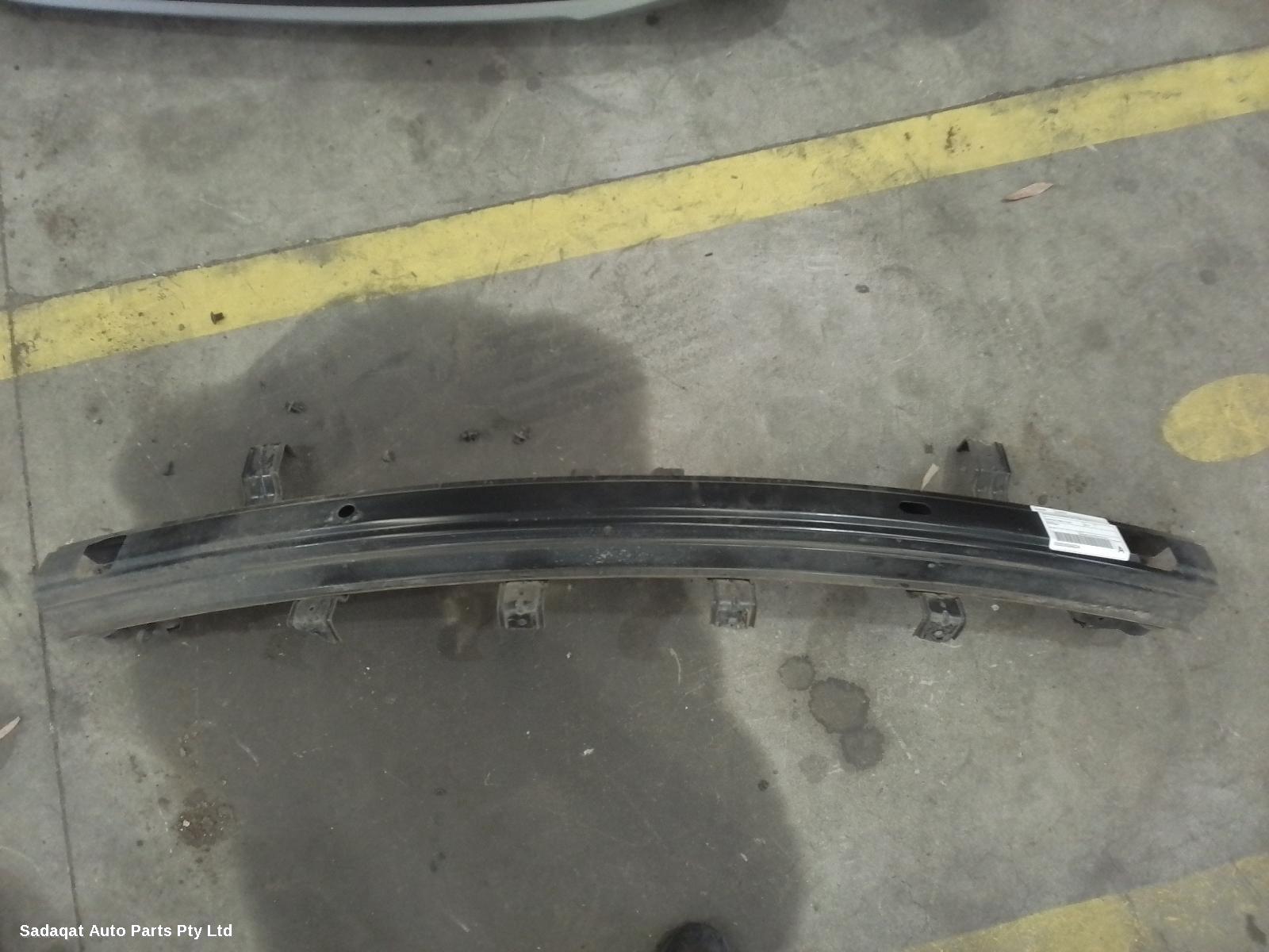 Kia Sorento R/bar Bracket/reinfo