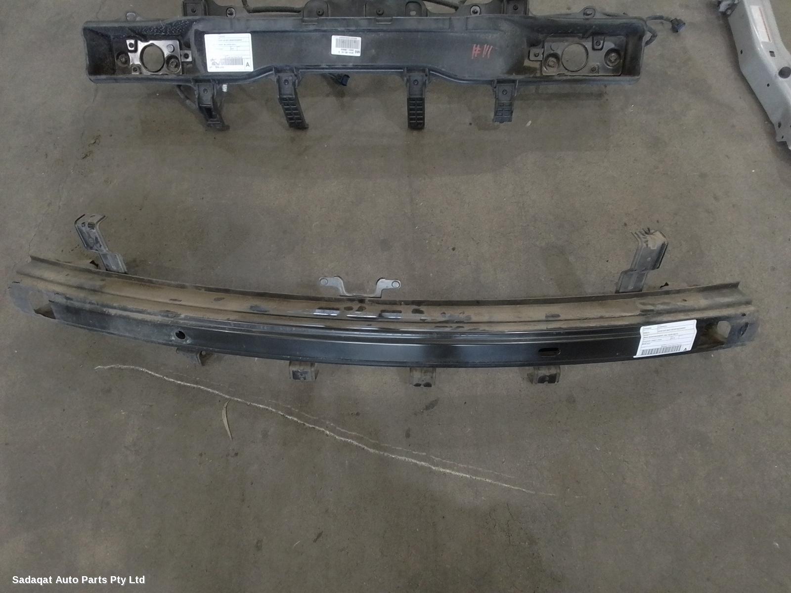 Kia Sorento R/bar Bracket/reinfo