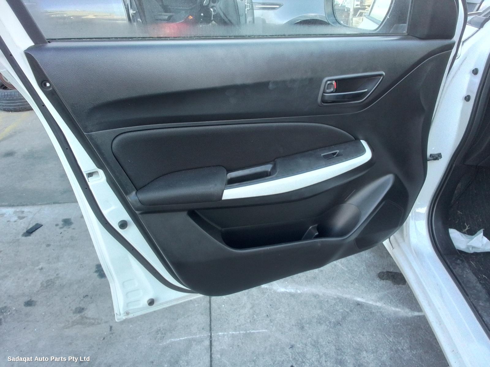 Suzuki Swift Right Door Mirror