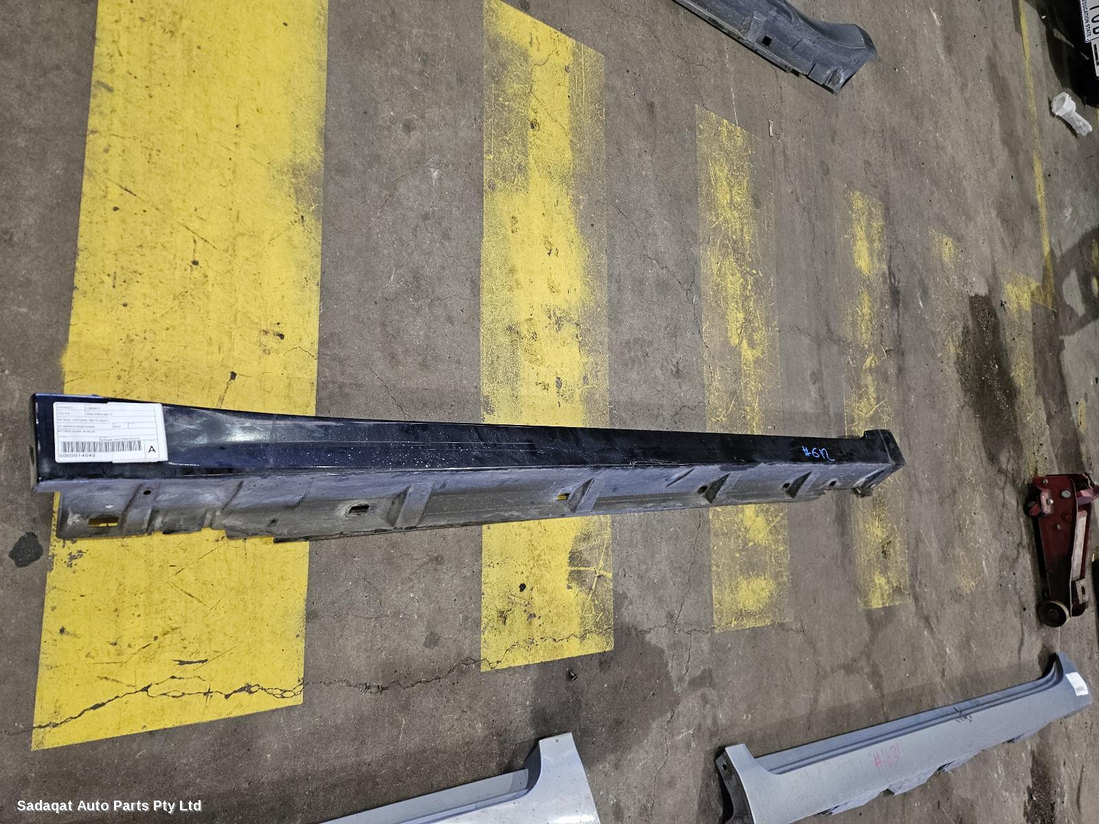 Subaru Liberty Side Step/skirt